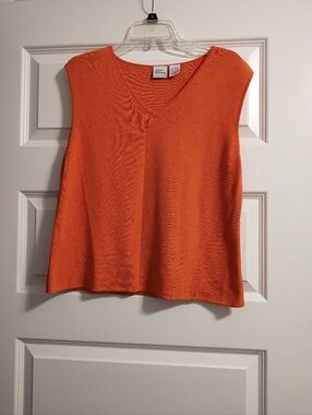 Orange/Peach V-Neck Sleeveless Top